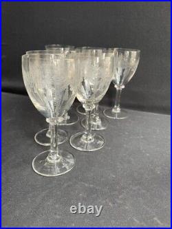 8 Verres à pied guillochés Art nouveau