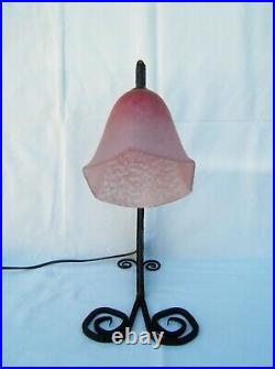 Ancienne lampe pied en fer forgé tulipe en pâte de verre Schneider Art Nouveau