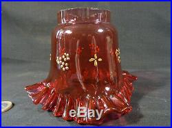 Ancienne tulipe lampe à pétrole verre cranberry XIXéme
