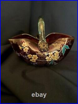 Art nouveau, panier en verre décor fleurs émaillées, dorure, numéroté, début XXe