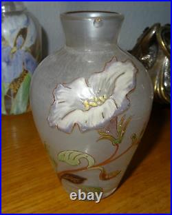 Art nouveau petit vase verre émaillé décor acanthe verre dépoli blanc laiteux
