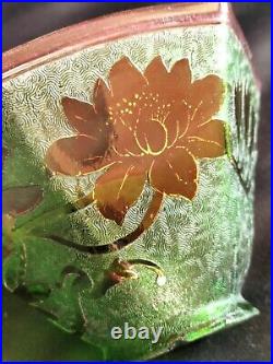 Baccarat / Tulipe en verre vert gravé à l'acide & or / Fleurs Art Nouveau