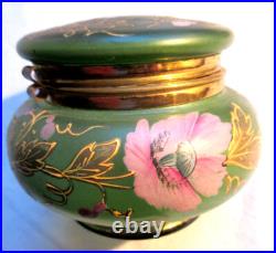 Bonbonnière Art Nouveau, verre vert et laiton émaillé LEGRAS Les Pavots roses Bonbonnière Art Nouveau, verre vert et laiton émaillé LEGRAS Les Pavots roses