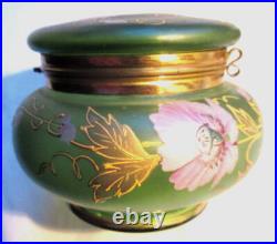Bonbonnière Art Nouveau, verre vert et laiton émaillé LEGRAS Les Pavots roses Bonbonnière Art Nouveau, verre vert et laiton émaillé LEGRAS Les Pavots roses