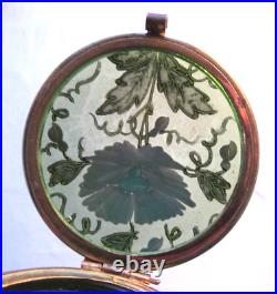 Bonbonnière Art Nouveau, verre vert et laiton émaillé LEGRAS Les Pavots roses