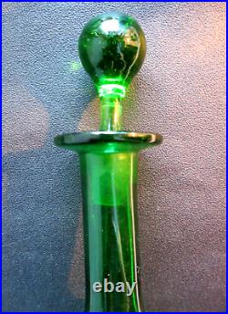Carafe Art Nouveau verre vert émaillée Legras Les Cygnes blancs