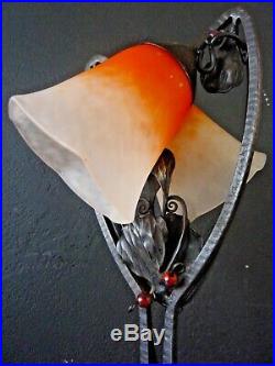 Charles SCHNEIDER, Lampe art nouveau art deco, fer forgé gingko, pâte de verre
