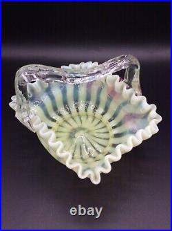 Coupe panier verre ouraline opalescent vaseline coloré rose Fenton Art Nouveau