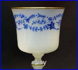 D art nouveau 1900 superbe flacon et verre à pied opaline opalin blanc or 725g