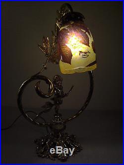 DELATTE NANCY Lampe aux marronniers en bronze et tulipe en verre gravé 1920