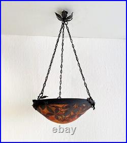 Daum Nancy 1910 Lampe Lustre Suspension Art Nouveau en verre à décor de vigne