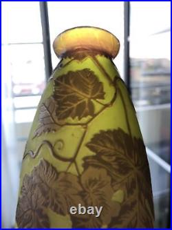 Degue 1920 Vase Art Deco Nouveau Pate Verre dégagé acide Gallee Daum Muller