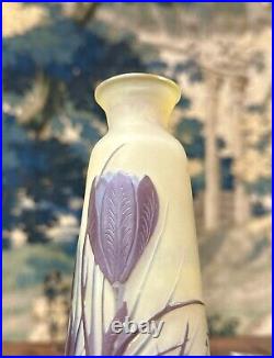 Émile Gallé Vase Aux Crocus Violet Sur Fond Jaune, Pâte De Verre Art Nouveau