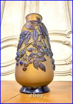 Émile Gallé Vase Soufflé Aux Cerises, Pate De Verre Art Nouveau