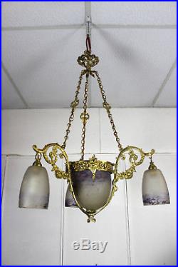 Exceptionnel et important lustre en pâte de verre et bronze époque art nouveau