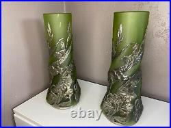 Grands Vases En Verre Vert a Cotes Torses Motifs De Fleurs En Etain Art Nouveau