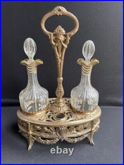 Huilier/Vinaigrier Métal doré et verre émaillé Art nouveau de style Louis XV