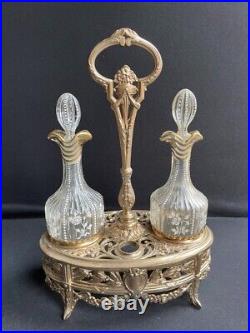 Huilier/Vinaigrier Métal doré et verre émaillé Art nouveau de style Louis XV