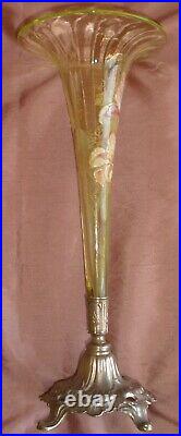 LEGRAS MONTJOYE Vase verre ouraline émaillé art nouveau fleurs d' IRIS vers 1900