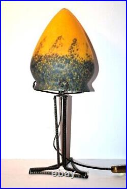 Lampe champignon Style ART NOUVEAU fer forgé et globe obus verre Art de France
