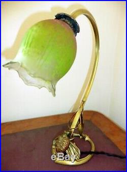 Lampe col de cygne bronze MAJORELLE tulipe en pâte de verre signée DAUM NANCY