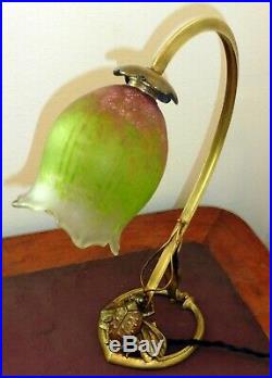 Lampe col de cygne bronze MAJORELLE tulipe en pâte de verre signée DAUM NANCY