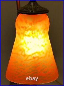 Lampe de greffier Col de Cygne en bronze et abat-jour pâte de verre DAUM? NANCY