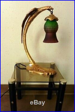 Lampe en bronze Aigle avec sa tulipe en pâte de verre SCHNEIDER