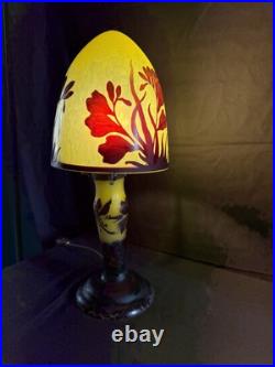 Lampe en pate de verre Signée Schneider art nouveau