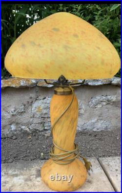 Lampe en verre soufflé Art Nouveau