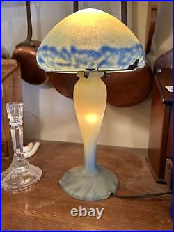 Lampe sur pied art nouveau en forme de champignon polychromie bleue et jaune