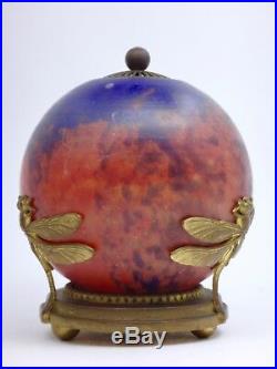 Lampe veilleuse en Pâte de Verre monture à décor de Libélules Art Nouveau 1900
