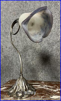 Le verre Français paire de lampes style Art Nouveau en bronze argenté