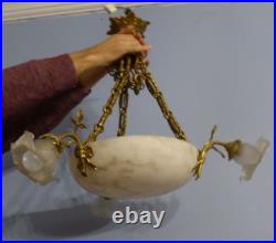 Lustre Art Nouveau en albatre avec 3 bras tulipes en verre alabaster light shade