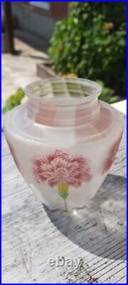 Paire De Tulipes Art Nouveau Décor Émaillée D'Oillets Verre Dépoli Et Gravé Paire De Tulipes Art Nouveau Décor Émaillée D'Oillets Verre Dépoli Et Gravé