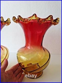 Paire d'ancien VASE ART NOUVEAU VERRE TORSE ROUGE ET AMBRE, AMBERINA