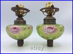 Paire toupies lampes à pétrole de piano verre émaillé décor floral Art Nouveau
