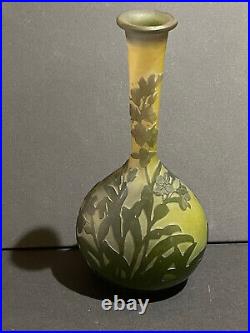 Petit vase Gallé signé parfait état décor végétal Art Nouveau