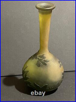 Petit vase Gallé signé parfait état décor végétal Art Nouveau