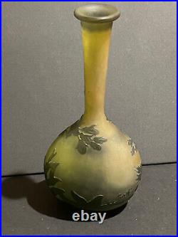 Petit vase Gallé signé parfait état décor végétal Art Nouveau