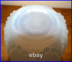 Rare beau Vase Modèle Perle Opalescent signé R Lalique