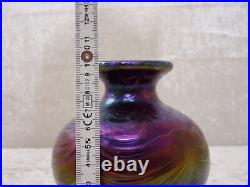 Style Art Nouveau Design Vase en Verre Vintage Iridescent Lustre Handmade