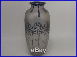 Sublime Vase en Verre à décor Dégagé à l'Acide signé Legras. Art Nouveau. 405 mm