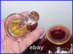 Superbe rare FLACON ART NOUVEAU DÉCOR FLEURS VERRE EMAILLEE COULEUR ROUGE 1900