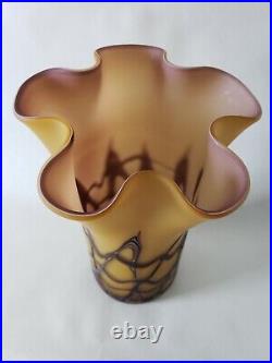 Vase Circa, Design Artistique Moderniste Style Art Nouveau en Pâte de verre