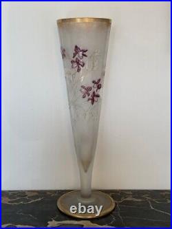 Vase Cornet Violettes Aux Vents Par Montjoye