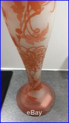 Vase En Verre D'époque Art Nouveau Signé Émile Gallé À Décor Floral