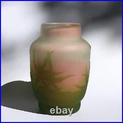 Vase Gallé Miniature (9 cm de haut) Verre Art Nouveau 1900 Etat parfait