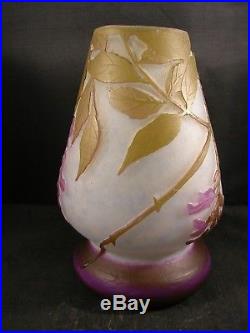 Vase Legras, pâte verre dégagé à l'acide glycines, forme originale, art nouveau