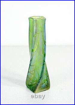 Vase Loetz Autriche Pampas Crète Verte Verre Soufflé Iridescent Art Nouveau